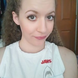 Meet your Posher, Dominique